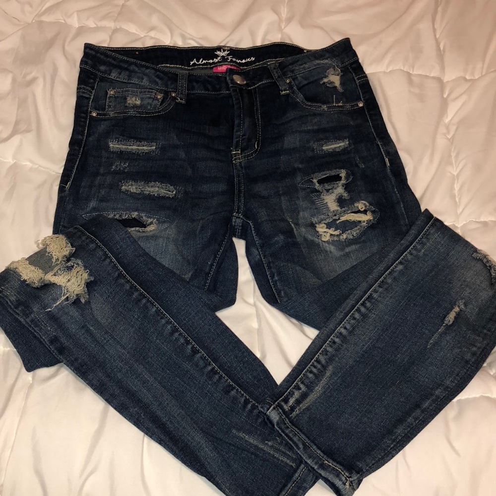 Destroyed jeans